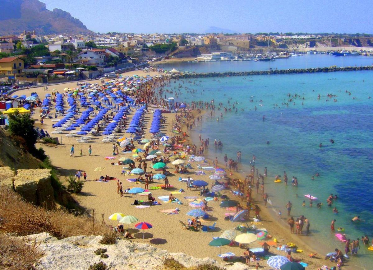 Appartamento Le Onde Terrasini Exterior foto