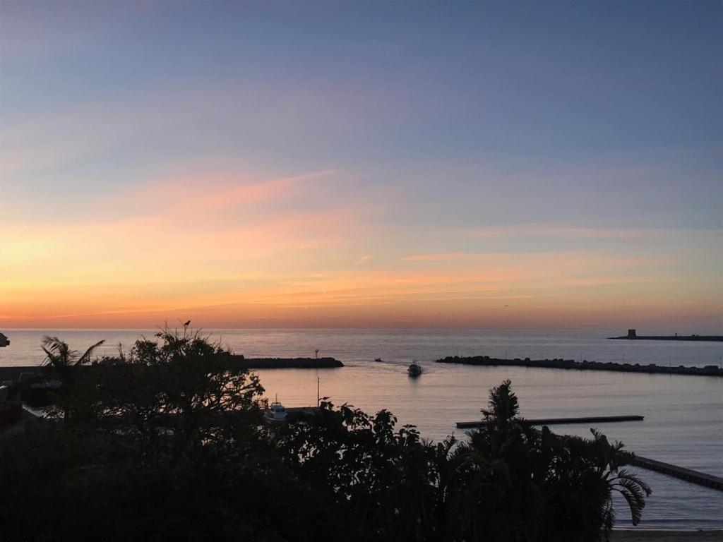 Appartamento Le Onde Terrasini Exterior foto